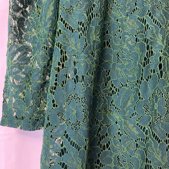 Elegant Green Lace Top - Picture 3 of 12
